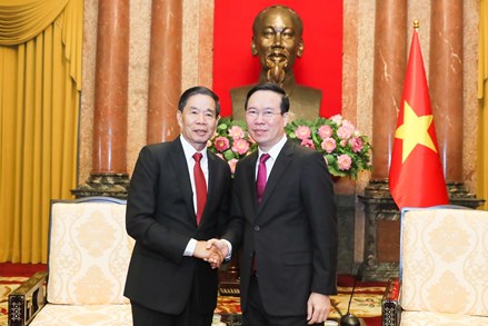 Chủ tịch nước Võ Văn Thưởng tiếp Đoàn đại biểu Trung ương Mặt trận Lào xây dựng đất nước