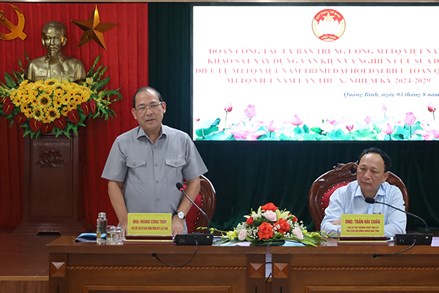 Phó Chủ tịch Hoàng Công Thuỷ làm việc với Uỷ ban MTTQ Việt Nam tỉnh Quảng Bình
