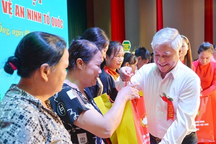Chủ tịch Đỗ Văn Chiến dự “Ngày hội toàn dân bảo vệ an ninh Tổ quốc” tại tỉnh Quảng Ninh