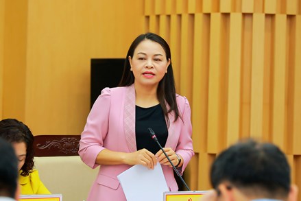 Phó Chủ tịch - Tổng Thư ký Nguyễn Thị Thu Hà khảo sát việc thực hiện Quyết định 218 của Bộ Chính trị tại tỉnh Vĩnh Phúc