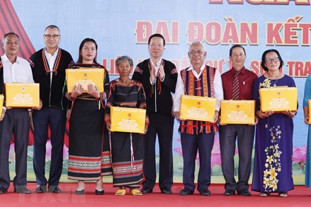 Chủ tịch nước Võ Văn Thưởng dự Ngày hội Đại đoàn kết toàn dân tộc tại tỉnh Phú Yên