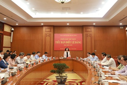 Tiểu ban Điều lệ Đảng Đại hội XIV tiến hành Phiên họp thứ nhất