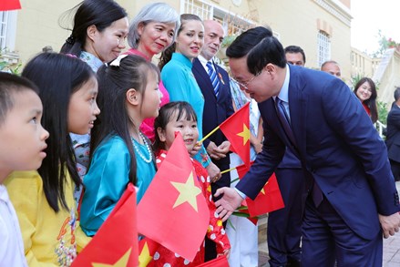 Phát huy hiệu quả nguồn lực người Việt Nam ở nước ngoài nhằm thực hiện các mục tiêu phát triển đất nước đến năm 2030 theo Nghị quyết Đại hội XIII của Đảng