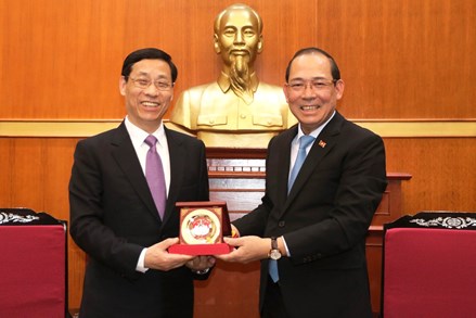 Phó Chủ tịch Hoàng Công Thủy tiếp Đoàn đại biểu Hội nghị hiệp thương chính trị Nhân dân Trung Quốc Thành phố Thượng Hải