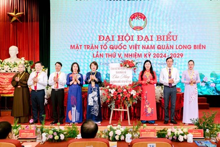 Hà Nội: Bà Vũ Thị Thành tái đắc cử Chủ tịch Ủy ban MTTQ Việt Nam quận Long Biên