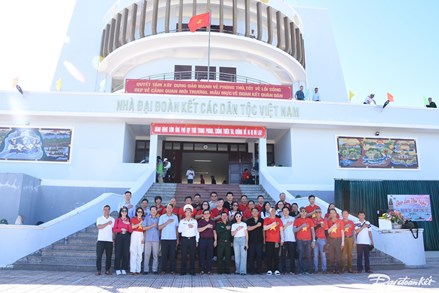 Đoàn công tác UBTƯ MTTQ Việt Nam hoàn thành chuyến thăm huyện đảo Trường Sa