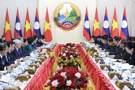 Chủ tịch nước Tô Lâm hội kiến Thủ tướng Chính phủ Lào Sonexay Siphandone