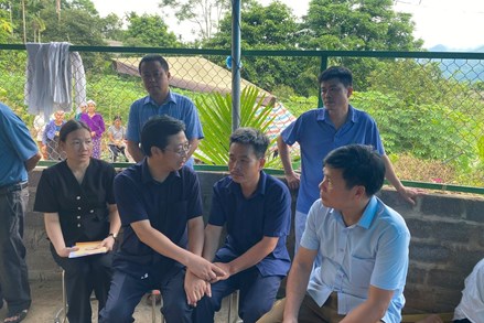 UBTƯ MTTQ Việt Nam thăm hỏi, hỗ trợ nạn nhân trong vụ sạt lở đất tại Hà Giang