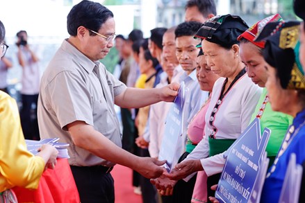 Thành lập Quỹ cả nước chung tay xóa nhà tạm, nhà dột nát cho hộ nghèo, cận nghèo