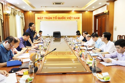 Phó Chủ tịch Nguyễn Hữu Dũng cho ý kiến vào nội dung Đại hội đại biểu MTTQ Việt Nam tỉnh Hòa Bình lần thứ XVI, nhiệm kỳ 2024-2029