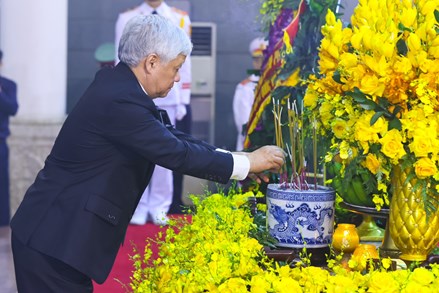 Đoàn đại biểu Ủy ban Trung ương MTTQ Việt Nam viếng Tổng Bí thư Nguyễn Phú Trọng