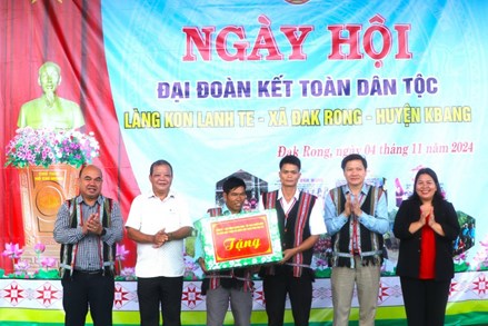 Gia Lai: Ngày hội Đại đoàn kết toàn dân tộc cùng bà con làng Kon Lanh Te