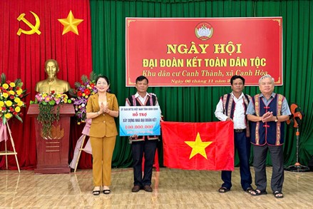 Bình Định: Ngày hội Đại đoàn kết làng Canh Thành, xã Canh Hòa, huyện Vân Canh