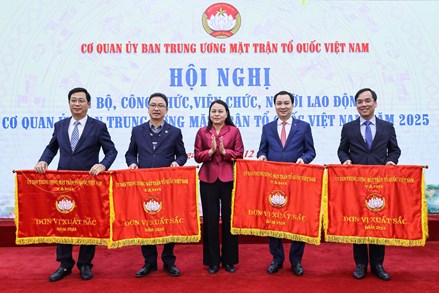 Tiếp tục phát huy tinh thần đoàn kết, thống nhất, triển khai công việc nhanh hơn, hiệu quả hơn trong năm 2025