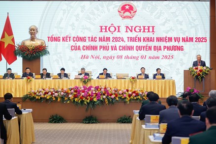 Hội nghị tổng kết công tác năm 2024, triển khai nhiệm vụ năm 2025 của Chính phủ và chính quyền địa phương