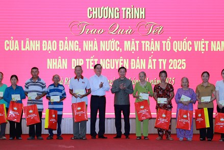 Phó Thủ tướng Trần Hồng Hà thăm, tặng quà Tết cho hộ nghèo, có hoàn cảnh khó khăn tại tỉnh Bà Rịa-Vũng Tàu