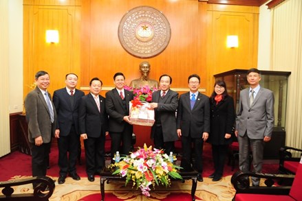 Phó Chủ tịch Ngô Sách Thực tiếp Tổng Hội Thánh Tin lành Việt Nam (miền Bắc)