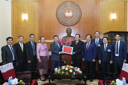 Không ngừng gìn giữ, vun đắp quan hệ hữu nghị Việt Nam - Lào
