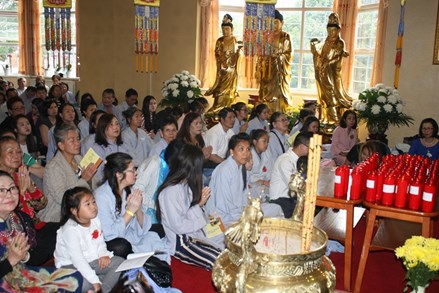 Đại lễ Vu Lan báo hiếu tại chùa Từ Đàm - Vương quốc Anh