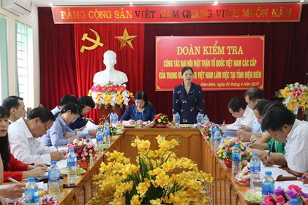 Phó Chủ tịch Trương Thị Ngọc Ánh kiểm tra công tác Đại hội tại tỉnh Điện Biên