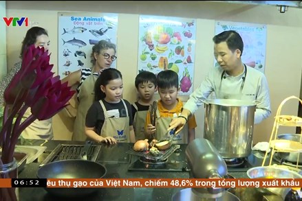 Alo Chào buổi sáng - VTV1 - 21/08/2022 - Lớp dạy nấu ăn miễn phí cho trẻ em