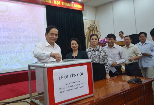 UBTƯ MTTQ Việt Nam quyên góp, ủng hộ đồng bào vùng lũ phía Bắc