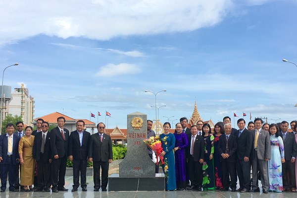 Đoàn UBTƯ MTTQ Việt Nam đến Campuchia dự Hội nghị về biên giới 