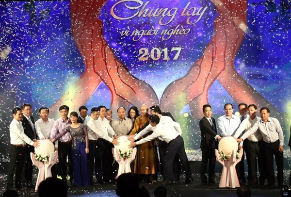 Công bố danh sách ủng hộ và đăng ký ủng hộ Quỹ “Vì người nghèo” Trung ương 2017