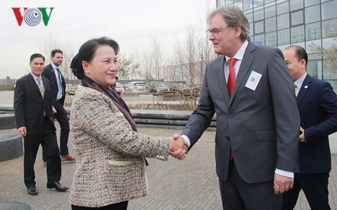 Chủ tịch Quốc hội thăm Trung tâm Nông nghiệp công nghệ cao tại Hà Lan