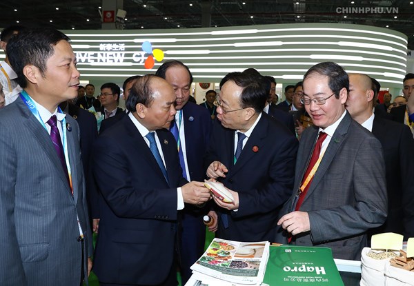 Chuyến đi 'xúc tiến thương mại' cho nông sản, hàng hóa Việt của Thủ tướng