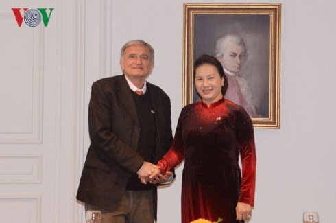 Chủ tịch Quốc hội gặp Hội hữu nghị Pháp - Việt