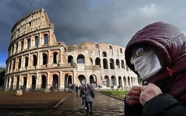 Italy đóng cửa tất cả, trừ hiệu thuốc và cửa hàng thực phẩm vì Covid-19