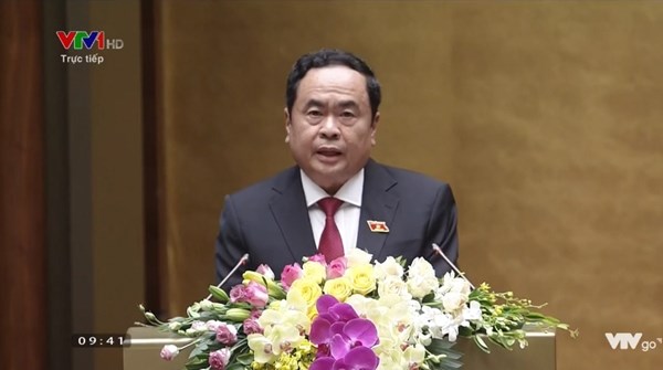 Chủ tịch Trần Thanh Mẫn trình bày Báo cáo tổng hợp ý kiến, kiến nghị của cử tri và nhân dân gửi tới Quốc hội