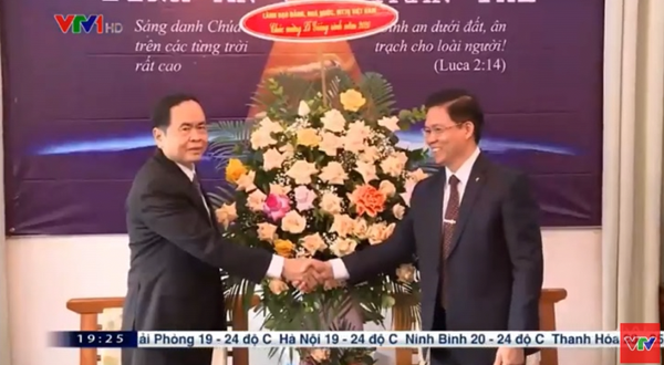 Chủ tịch Trần Thanh Mẫn chúc mừng Hội Thánh Tin lành Việt Nam (Miền Bắc) và Mục sư Hội trưởng Nguyễn Hữu Mạc nhân dịp Lễ Giáng sinh