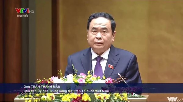 Chủ tịch Trần Thanh Mẫn trình bày Báo cáo tổng hợp ý kiến, kiến nghị của cử tri và Nhân dân tại kỳ họp thứ 11 Quốc hội khóa XIV