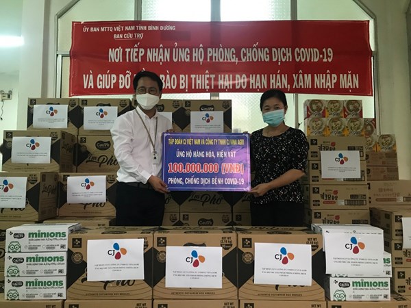Ủy ban MTTQ Việt Nam tỉnh Bình Dương:Tiếp nhận trên 9,2 tỷ đồng ủng hộ phòng, chống dịch bệnh Covid-19