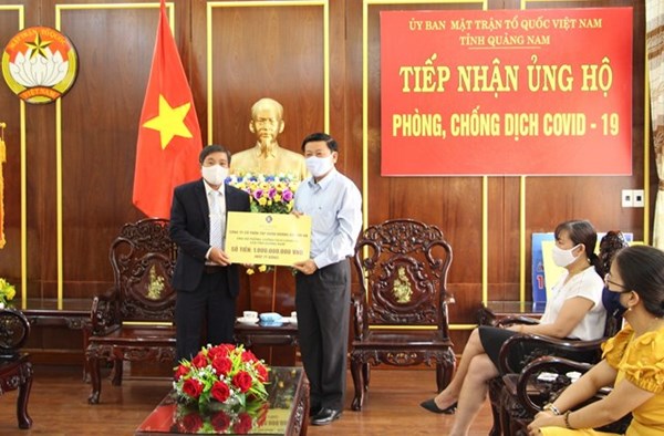 Ủy ban Mặt trận Tổ quốc tỉnh Quảng Nam tiếp nhận 1,2 tỷ đồng phòng, chống dịch Covid-19