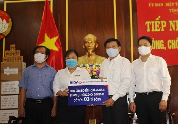 Mặt trận Quảng Nam chuyển hơn 6,1 tỷ đồng cho các đơn vị lo chống dịch