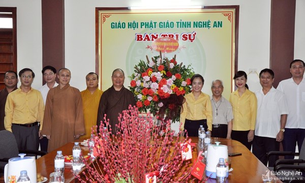 Ủy ban MTTQ tỉnh Nghệ An chúc mừng Ban Trị sự Giáo hội Phật giáo Nghệ An 