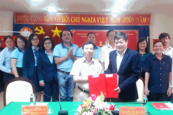 Kon Tum: Tổ chức Lễ ký kết Hợp đồng tài trợ xây dựng 100 căn nhà đại đoàn kết cho 100 hộ nghèo 