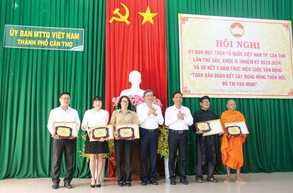 Hội nghị Ủy ban MTTQ Việt Nam thành phố Cần Thơ lần thứ sáu Tổng kết công tác Mặt trận năm 2020 