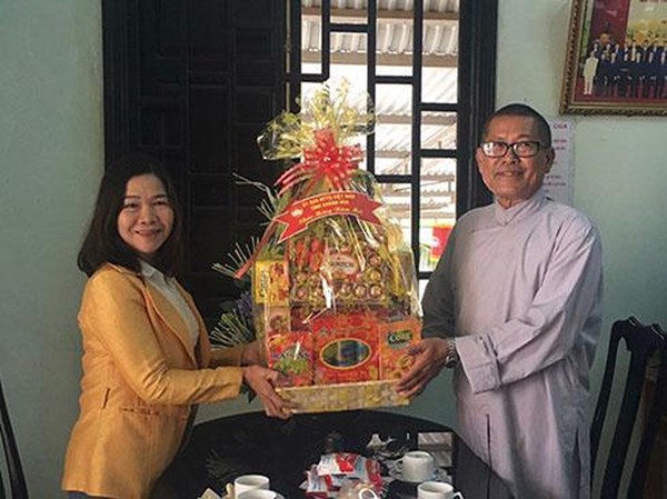 Ủy ban MTTQ tỉnh Khánh Hòa thăm, tặng quà Tết các già làng, người có uy tín và cơ sở tôn giáo thị xã Ninh Hòa