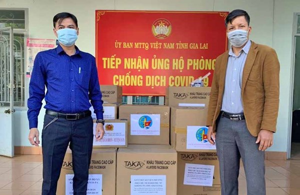 Ủy ban MTTQ Việt Nam tỉnh Gia Lai tiếp nhận thêm 40 ngàn khẩu trang y tế ủng hộ phòng-chống dịch Covid-19
