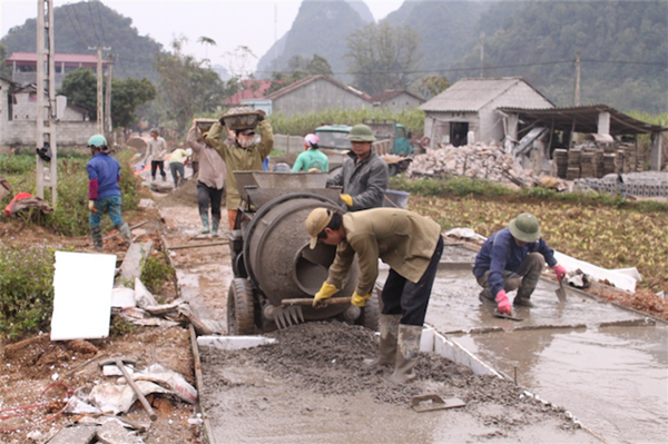 Huy động sức dân xây dựng nông thôn mới