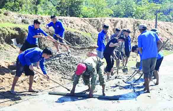 Xây dựng nông thôn mới ở bản Pù Toong