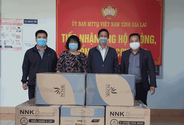 Gia Lai tiếp nhận 5.000kg gạo và 20 ngàn chiếc khẩu trang y tế.