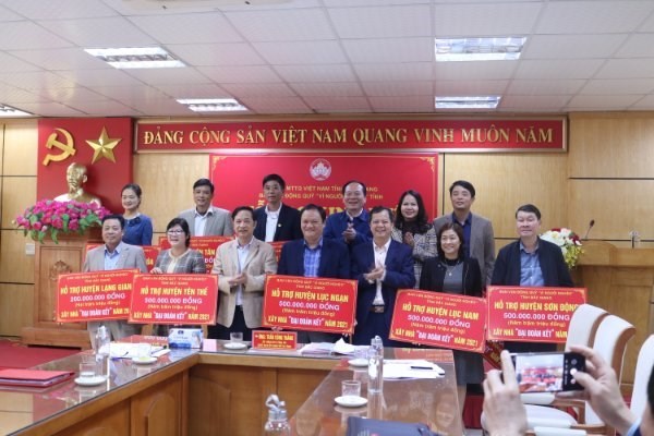 Bắc Giang: Hỗ trợ 3,2 tỷ đồng xây nhà Đại đoàn kết