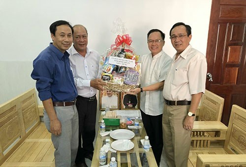 Ủy ban MTTQ Việt Nam tỉnh Bình Thuận chúc mừng Lễ Phục sinh 2021