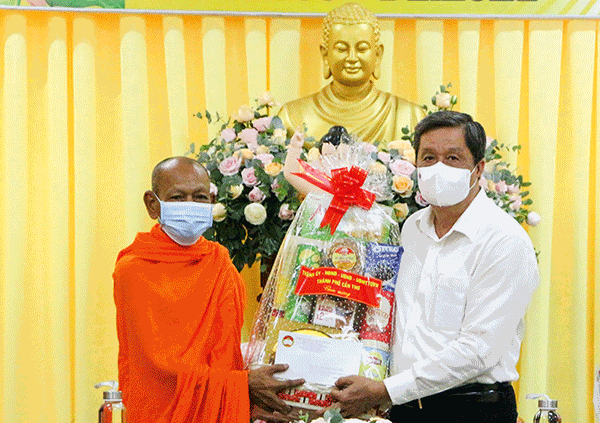 Lãnh đạo thành phố Cần Thơ chúc mừng Ðại lễ Phật đản năm 2021 