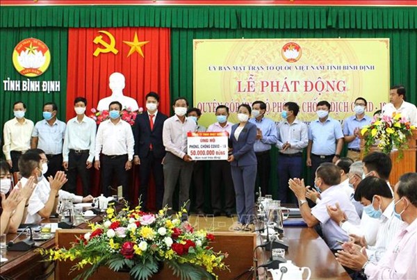Ủy ban Mặt trận Tổ quốc Việt Nam tỉnh Bình Định, Phú Thọ: Tiếp nhận ủng hộ phòng, chống dịch COVID-19